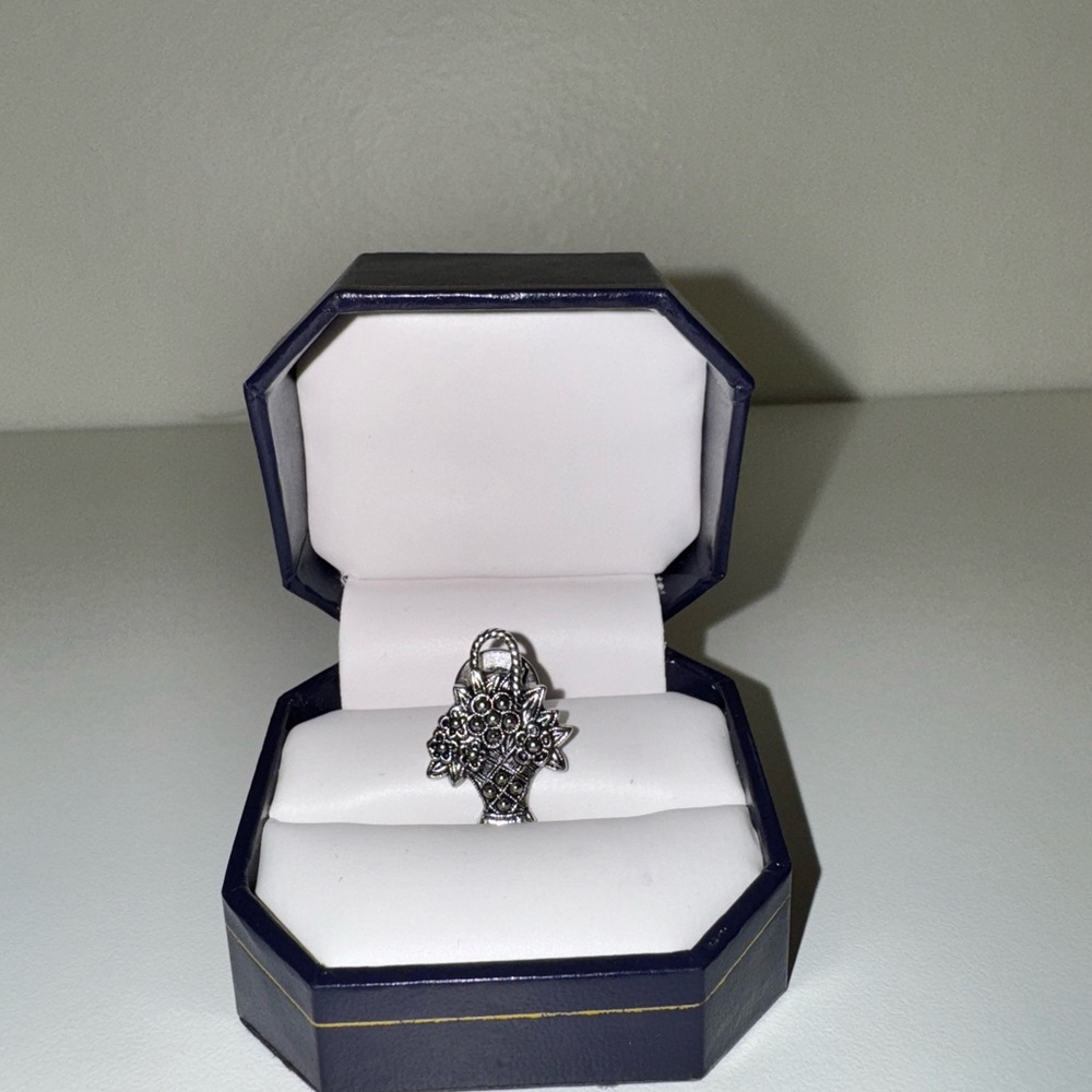 Vintage Flower Bouquet Pin Brooch - Picture 5 of 6